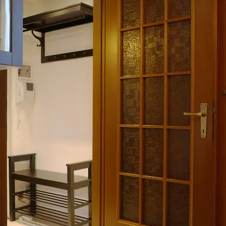 Bwr - Two-room Near The Station, Venini *