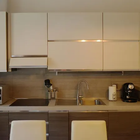Bwr - Two-room Near The Station, Venini 公寓