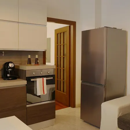 Bwr - Two-room Near The Station, Venini *